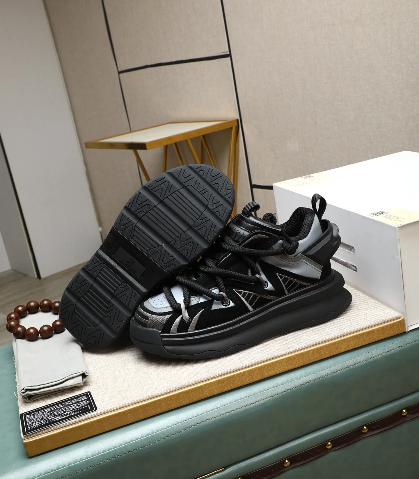 Men's men's shoes💰600 [AMIRI～AMIRI] 2025 spring and summer series new casual shoes🆕The large tongue on the upper and the cross shoe string design are very special! Made of cowhide➕multiple materials spliced➕in breathable mesh, thickened and oversized foam-resistant outsole, it will look good on whoever wears it! The appearance is responsible, the feet are retro and handsome! Size:39-44 (38, 45, 46 customized)